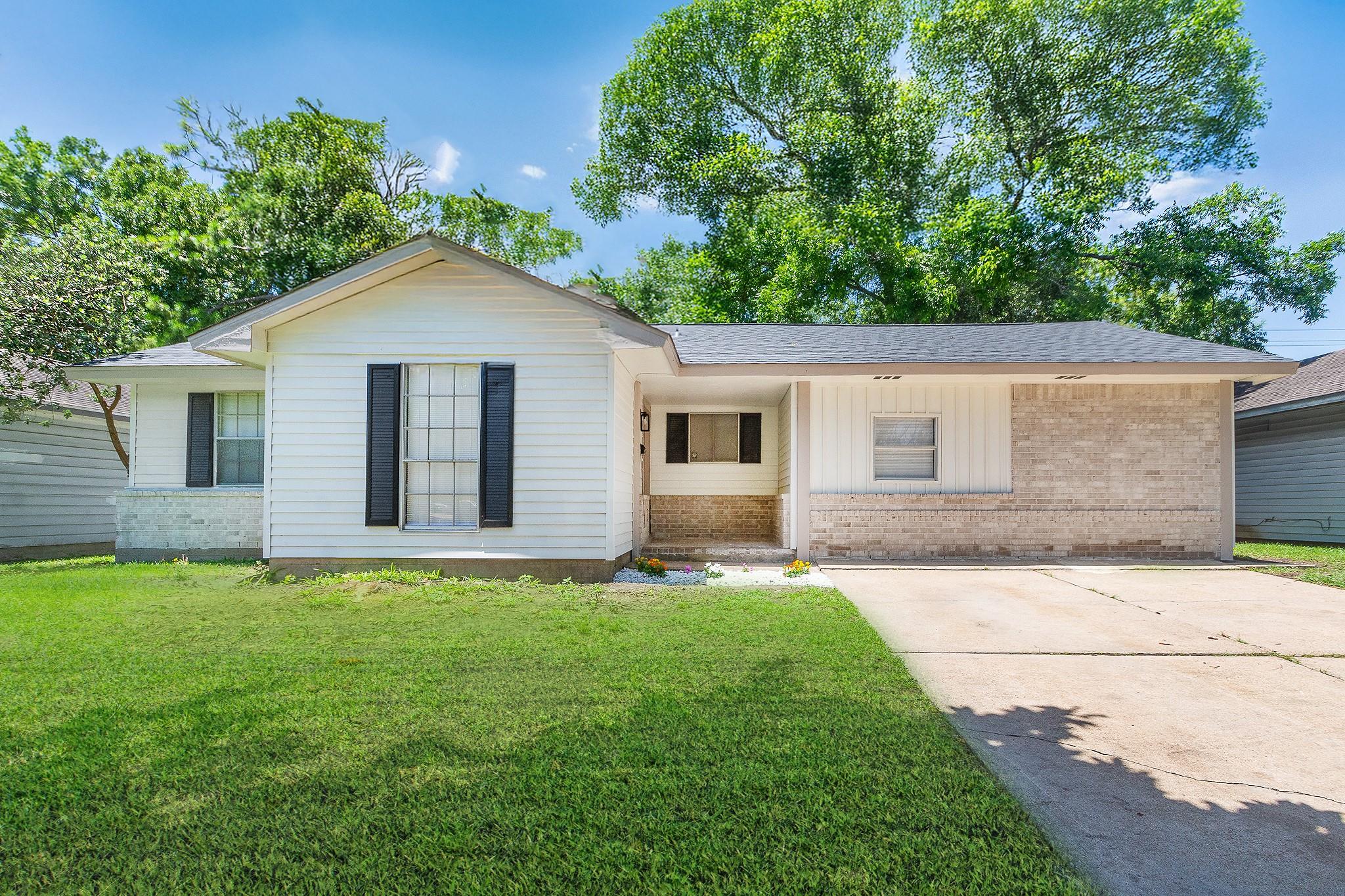1216 Glenmore Drive
