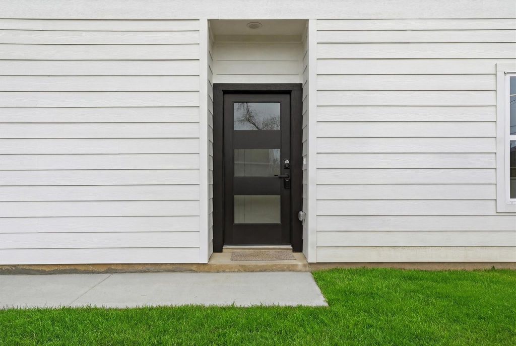 Photo of 524 N 4th Street, La Porte, TX 77571 (MLS # 6556905)