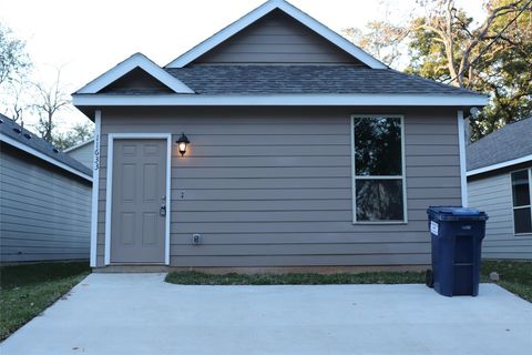 Photo of 11633 Vistawood Street, Willis, TX 77318 (MLS # 31100246)