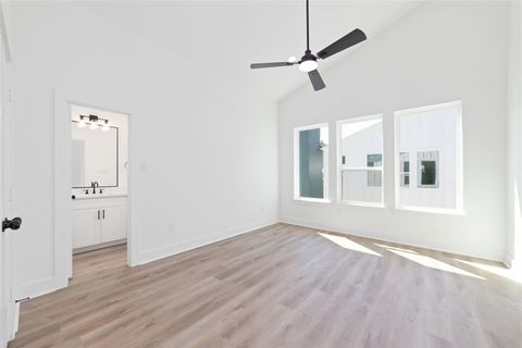 Tiny photo for 810 Elkhart Street #E, Houston, TX 77091 (MLS # 71269619)