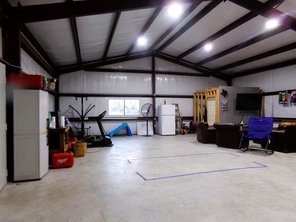 1114 Creekside Lane