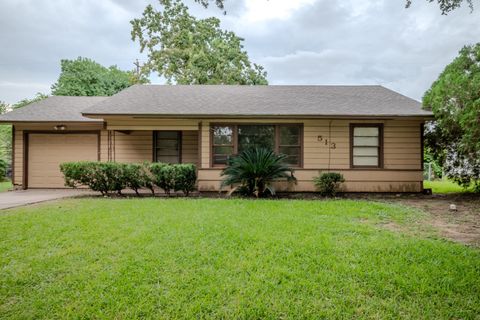 Photo of 513 Frankie Street, Wharton, TX 77488 (MLS # 49948223)