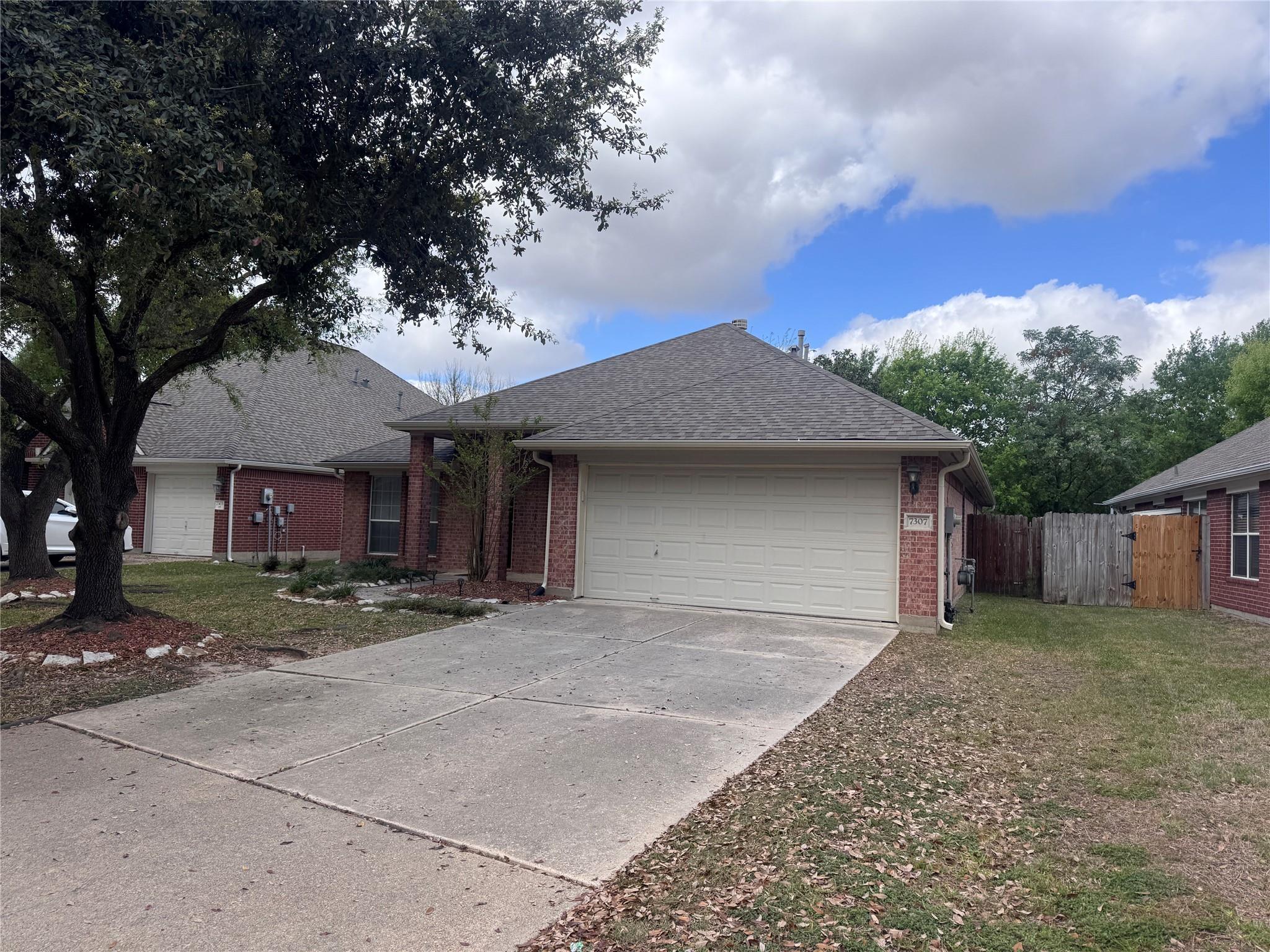 7307 Hollow Field Lane