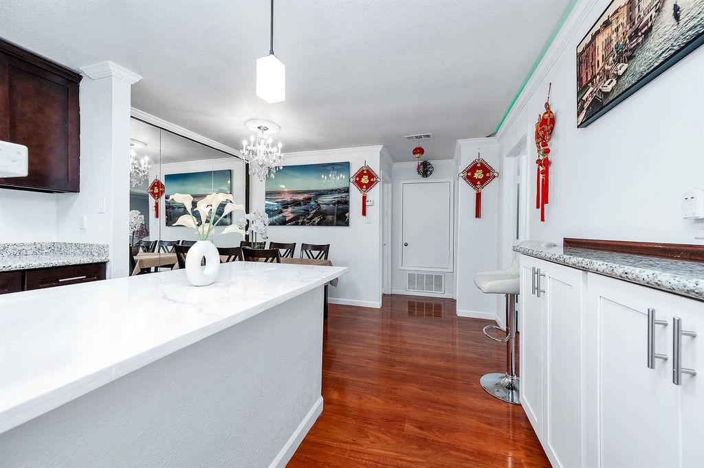 Photo of 10211 Sugar Branch Dr Apt 368 Dr, Houston, TX 77036 (MLS # 2463188)