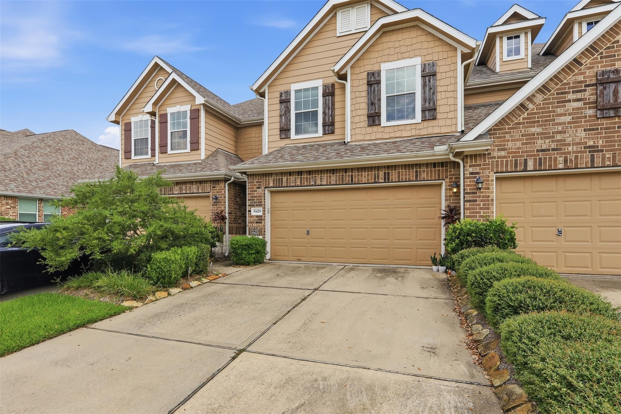 8429 Sunset Loch Drive