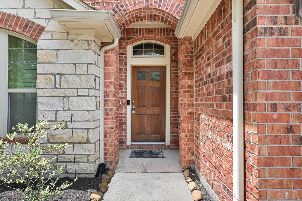 Photo of 12818 Bridle Springs Lane, Houston, TX 77044 (MLS # 21164629)