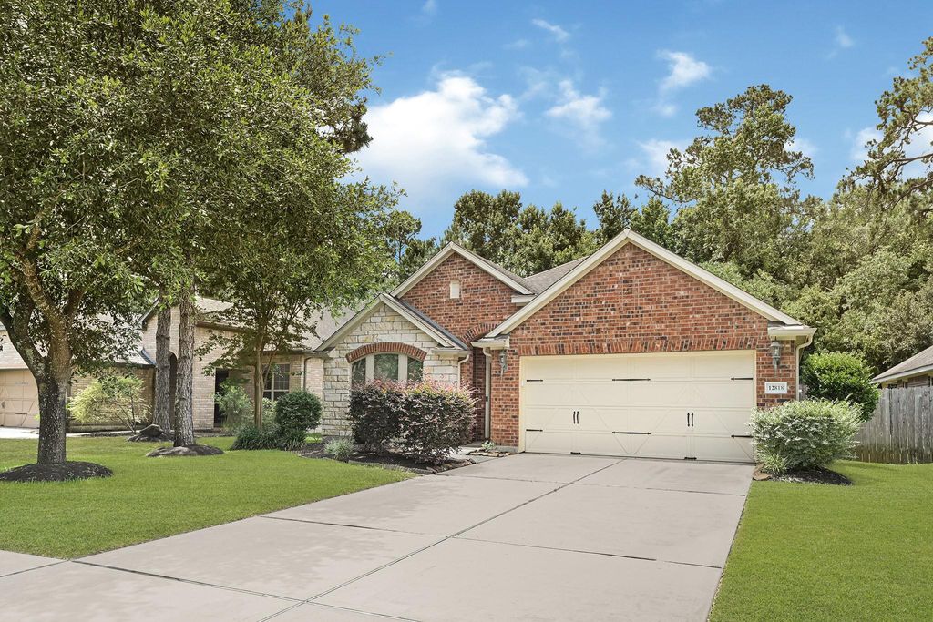 Photo of 12818 Bridle Springs Lane, Houston, TX 77044 (MLS # 21164629)