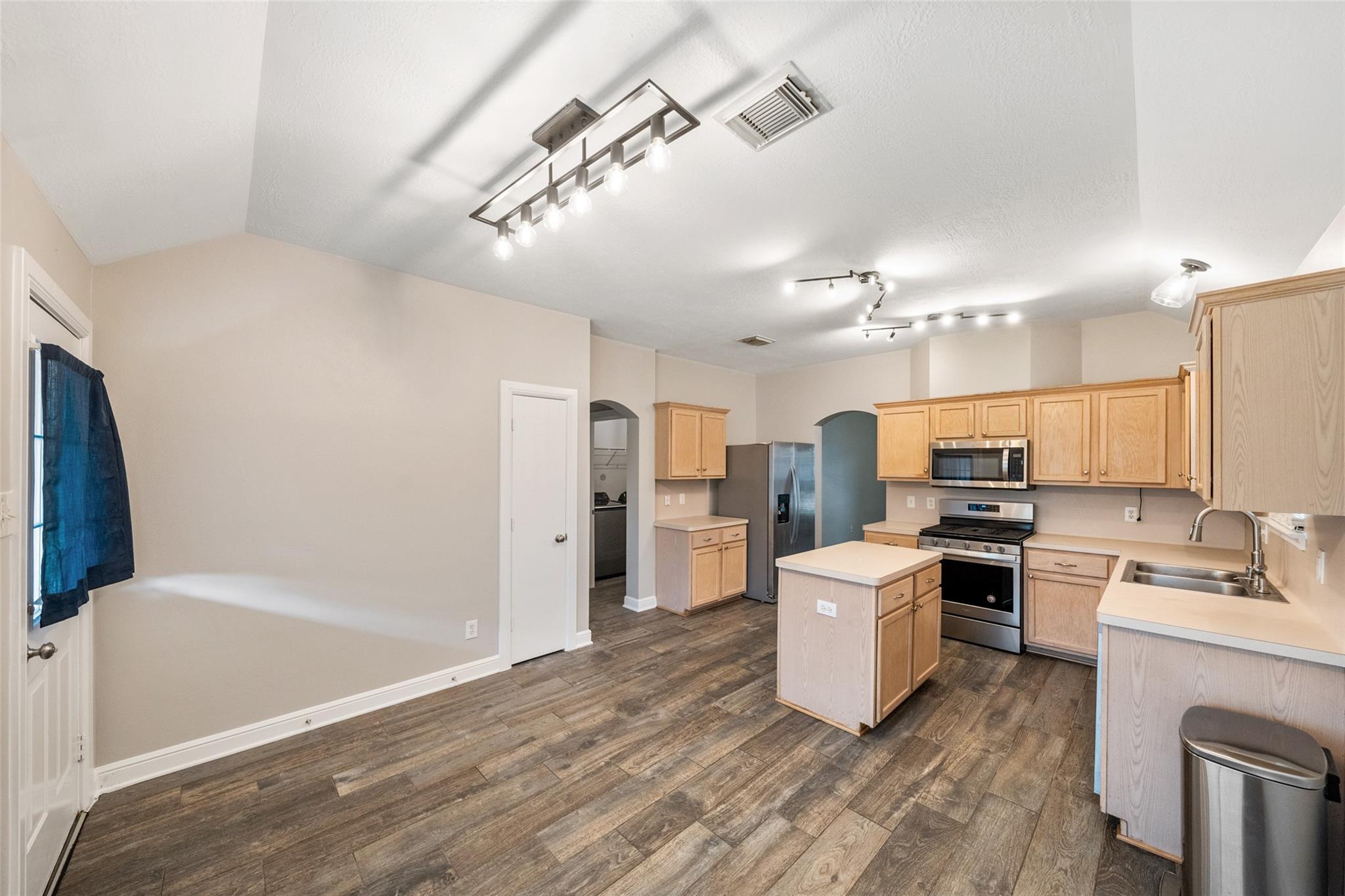 3427 W Rainmill Drive