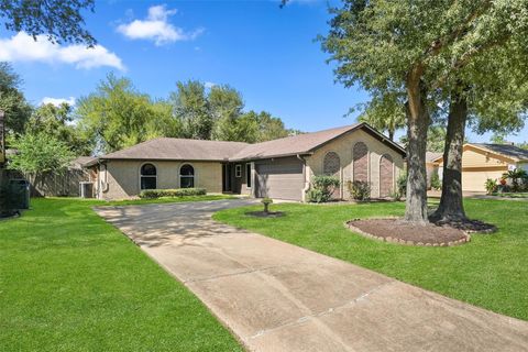 242 Blackwater Lane Houston TX 77015