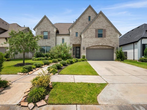 Photo of 1911 Golden Leaf Drive, Missouri City, TX 77459 (MLS # 25356255)