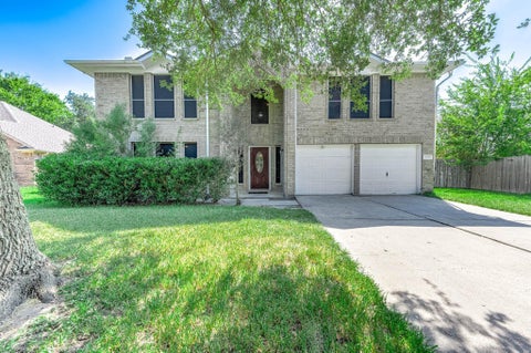 Photo of 1835 Taylor Creek Drive, Fresno, TX 77545 (MLS # 35195287)