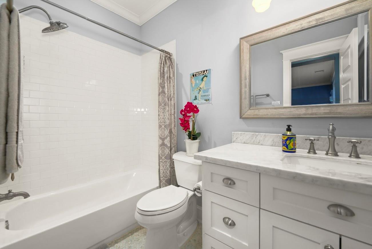 415 W 16th Street B