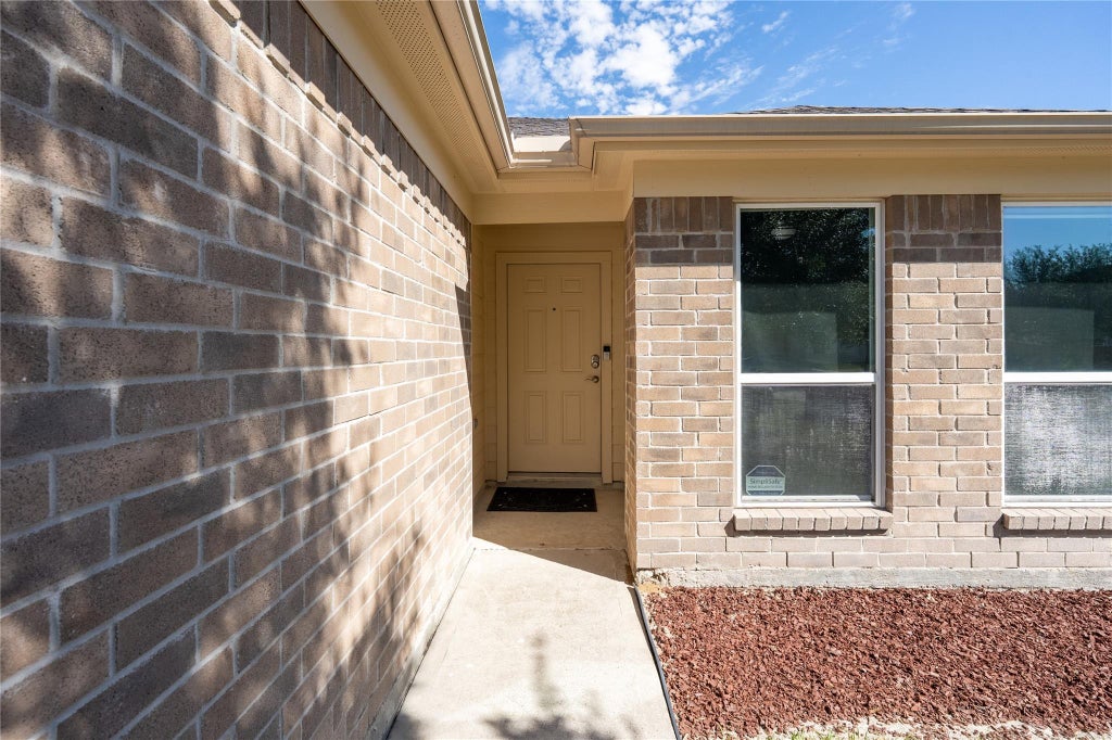 Photo of 16815 Fallen Timbers Dr Drive, Conroe, TX 77385 (MLS # 4904206)