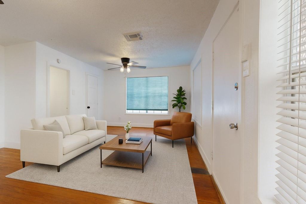 Photo of 7004 Santa Maria Street, Houston, TX 77023 (MLS # 6750108)