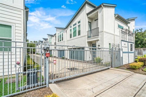 Photo of 502 W Donovan Street #A, Houston, TX 77091 (MLS # 17102266)