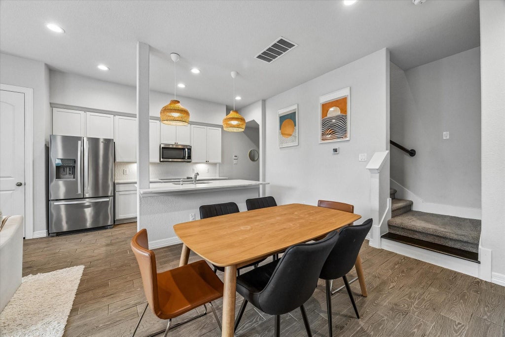 Photo of 1514 Canter Bayou Way, Houston, TX 77043 (MLS # 33485933)