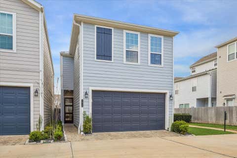 Photo of 1514 Canter Bayou Way, Houston, TX 77043 (MLS # 33485933)