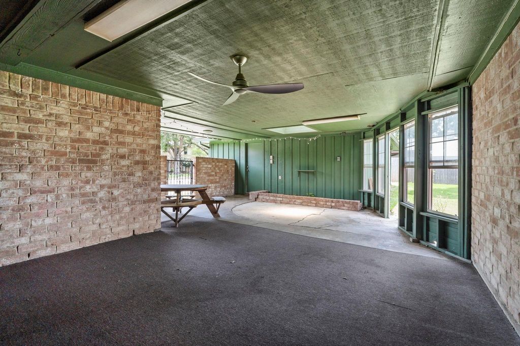 Photo of 2016 Briar Lane, Richmond, TX 77469 (MLS # 9661867)