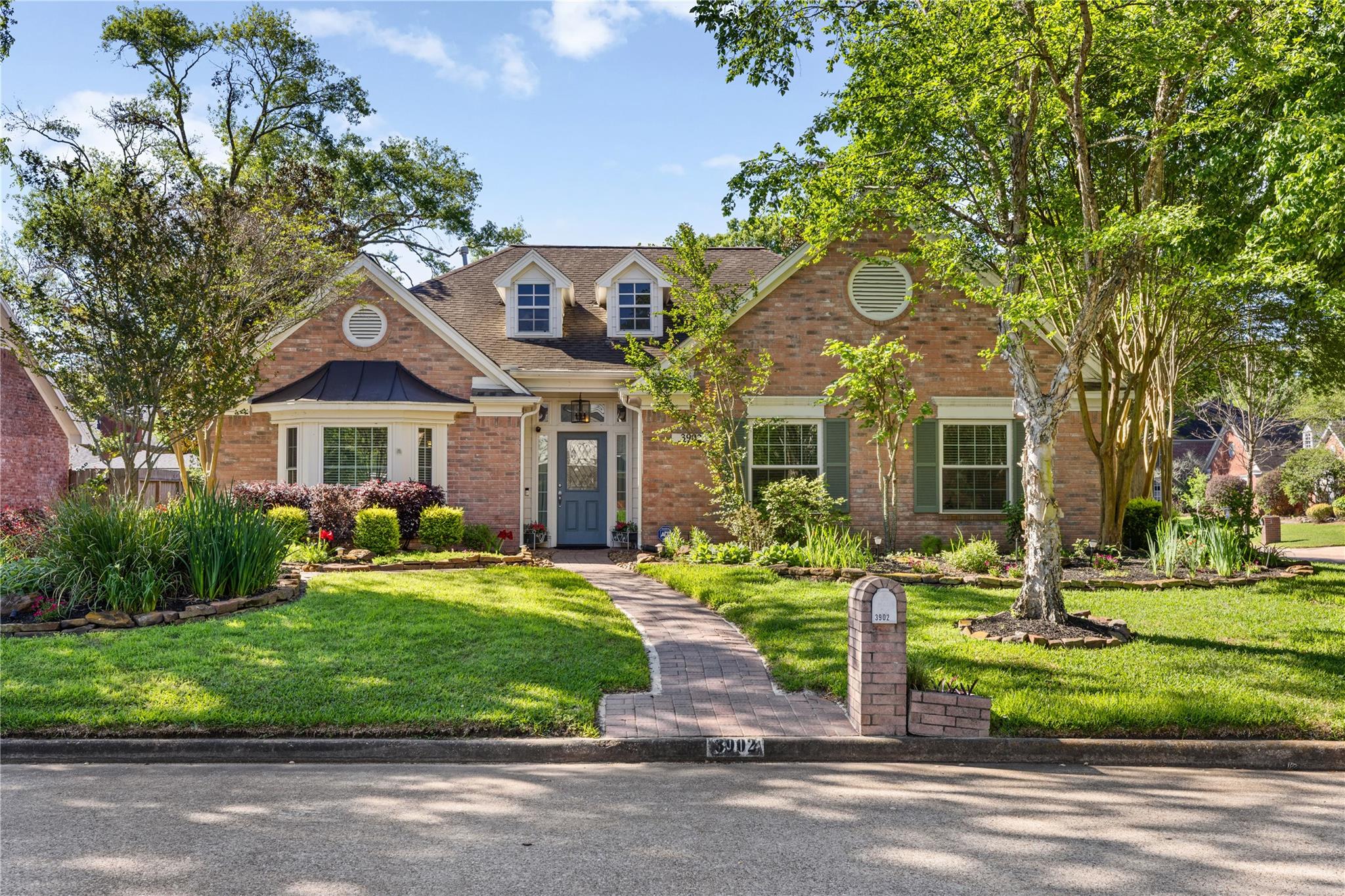 3902 Haven Pines Drive