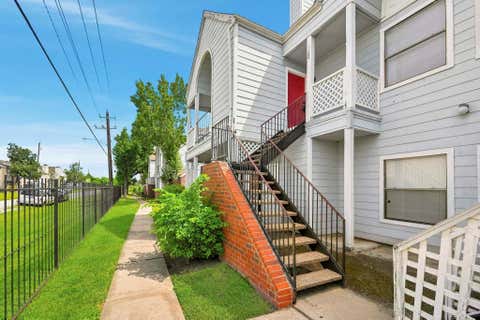 Condo For Rent - 14550 Fonmeadow Drive #1200<br/> Houston, TX 77035