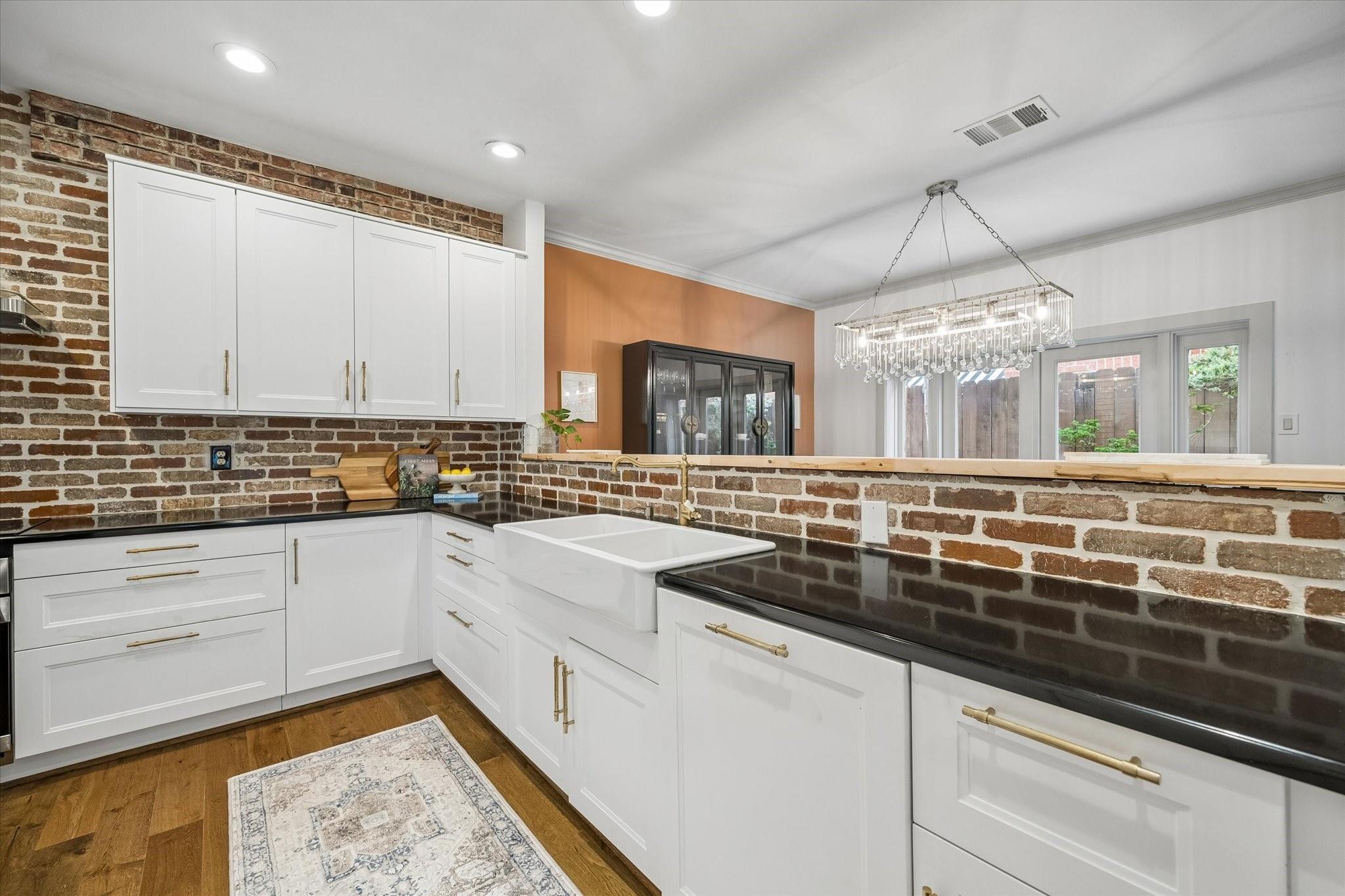 6013 Inwood Drive A