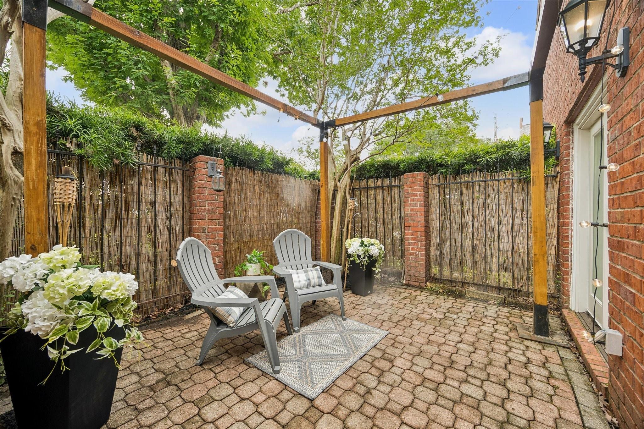 6013 Inwood Drive A
