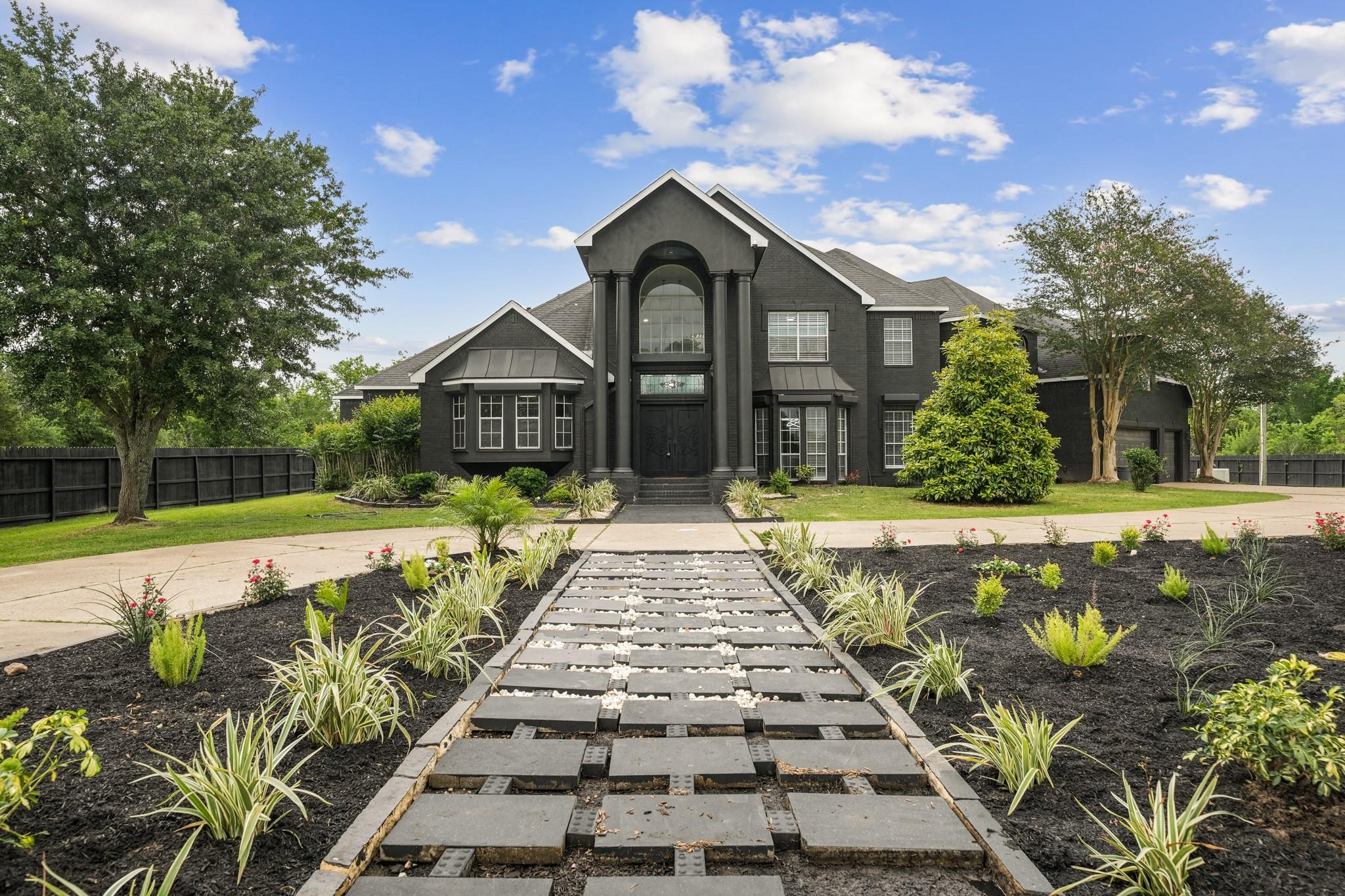 2027 Cullen Boulevard 865