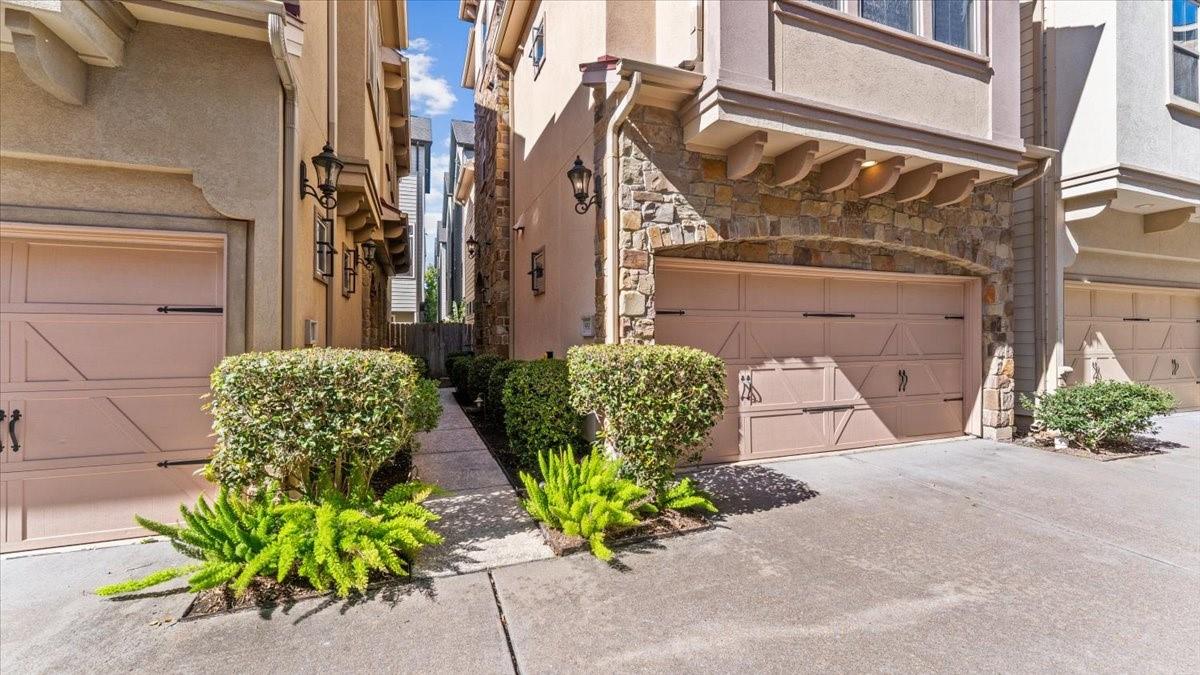 931 W 23rd Street I