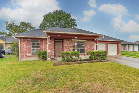 Photo of 16510 Quiet Quail Drive, Houston, TX 77489 (MLS # 3450004)