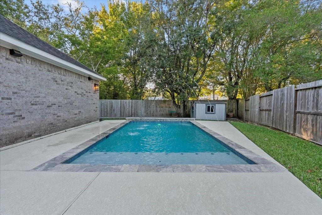 Photo of 4529 Williamhurst Lane, League City, TX 77573 (MLS # 15446872)