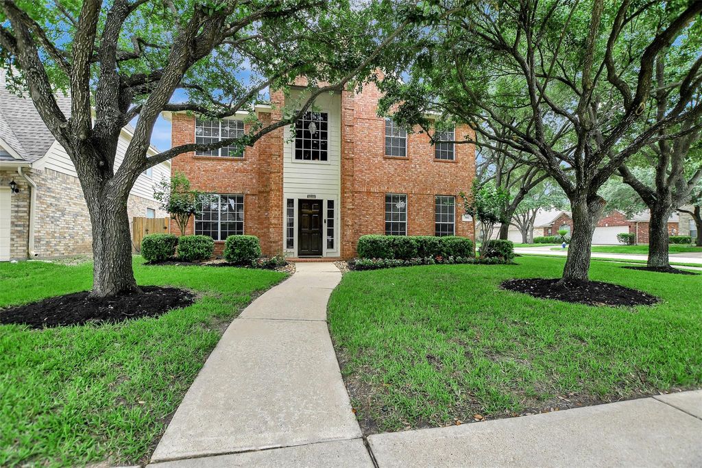 Photo of 7802 Autumn Hollow Lane, Houston, TX 77041 (MLS # 83298437)