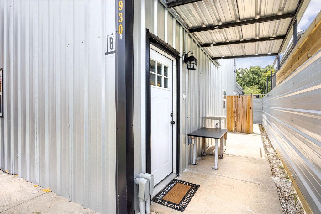 Photo of 10930 Exeter Street #B, Houston, TX 77093 (MLS # 76298704)