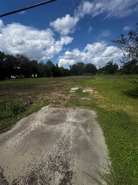 Photo of 6113 Willis Street, Groves, TX 77619 (MLS # 23804491)