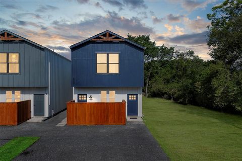 Photo of 8421 Venus Street #A, Houston, TX 77088 (MLS # 91555824)