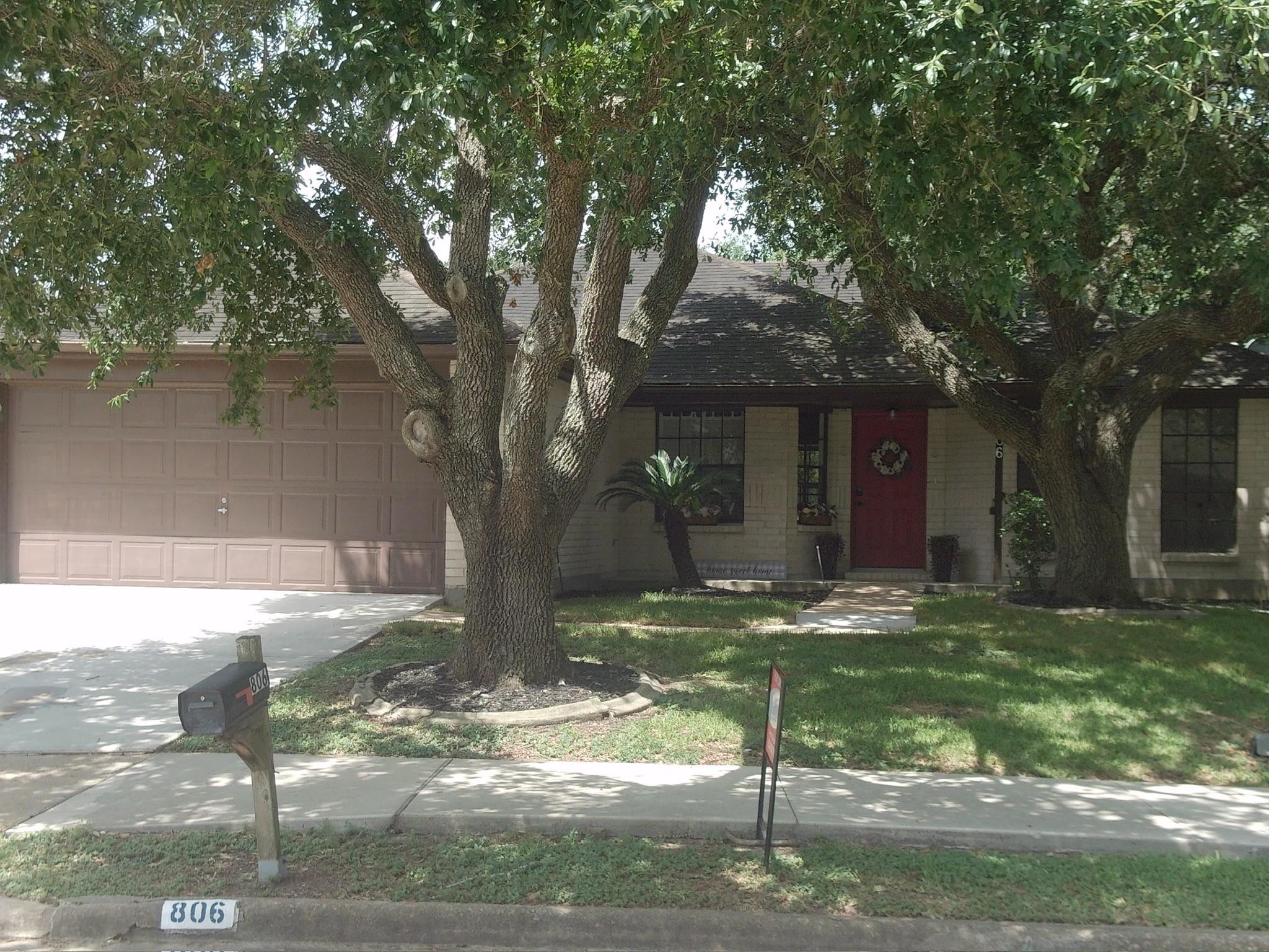 806 Country Place Blvd Street
