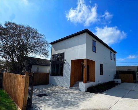 Photo of 8307 Double Street, Houston, TX 77088 (MLS # 22252914)