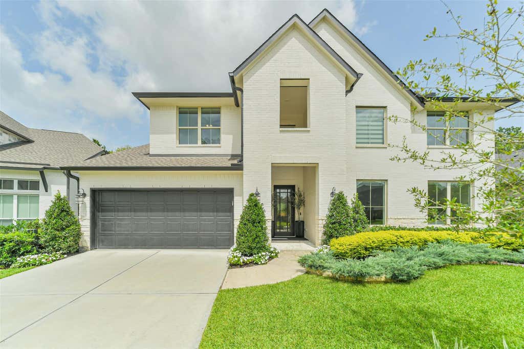 Photo of 145 Sweeping Valley Drive, Montgomery, TX 77316 (MLS # 9897549)