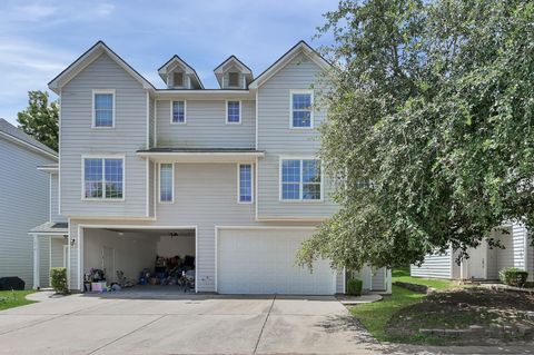 Photo of 167 Binnacle Court #B, Willis, TX 77318 (MLS # 78570730)