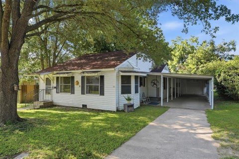 Photo of 2404 Webster Street, Liberty, TX 77575 (MLS # 33400402)