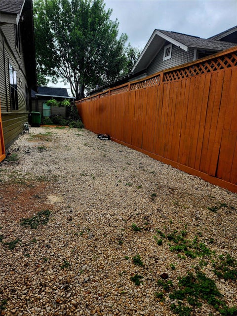 Photo of 606 Vincent Street, Houston, TX 77009 (MLS # 86822144)