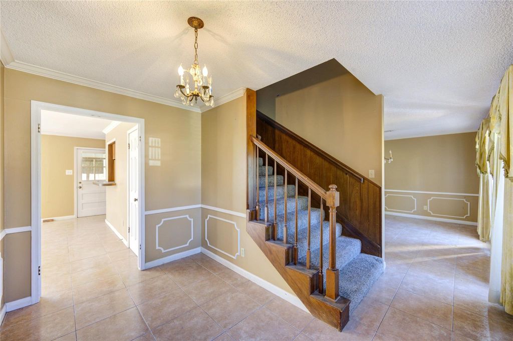 Photo of 1003 Suwanee Lane, Houston, TX 77090 (MLS # 5124709)