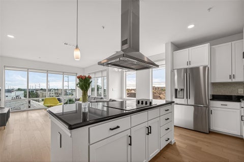 Photo of 505 Jackson Hill Street #404, Houston, TX 77007 (MLS # 80170197)