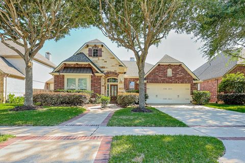 Photo of 6726 Hawsley Way, Sugar Land, TX 77479 (MLS # 47750057)