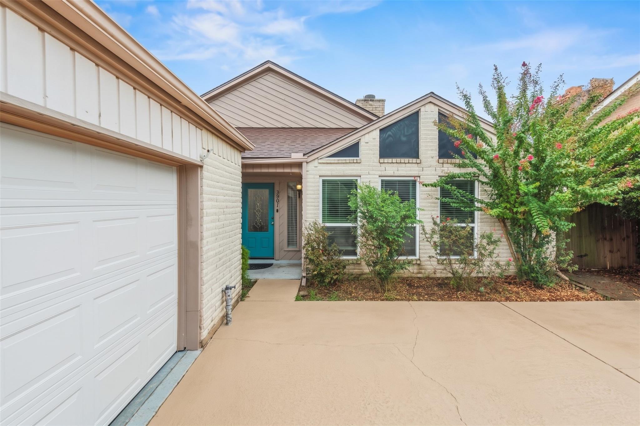 3907 Cedar Valley Drive