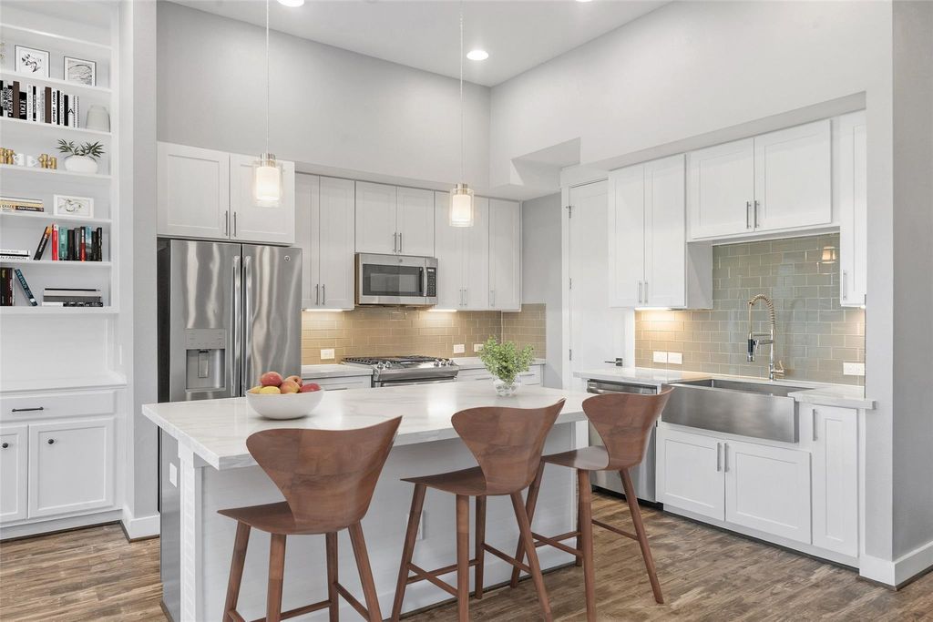 Photo of 1707 Freeman Street, Houston, TX 77009 (MLS # 20308135)