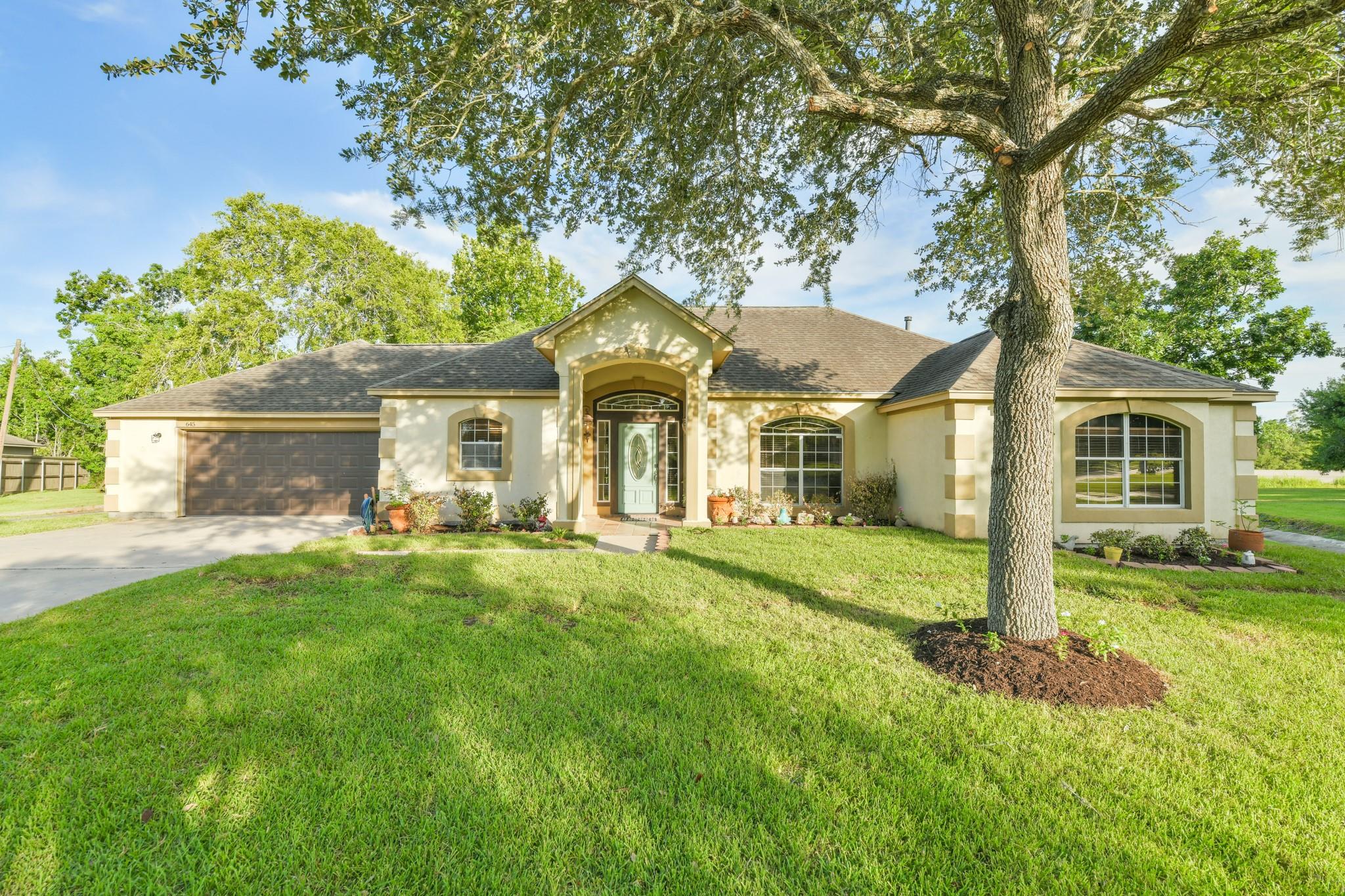 645 Westwood Circle