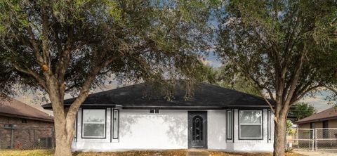 Photo of 312 N Alamo Street, Alton, TX 78573 (MLS # 82800127) Photo of 312 N Alamo Street, Alton, TX 78573 (MLS # 82800127)