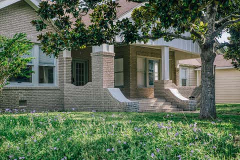 Photo of 511 Crockett Street, Brenham, TX 77833 (MLS # 86875720)