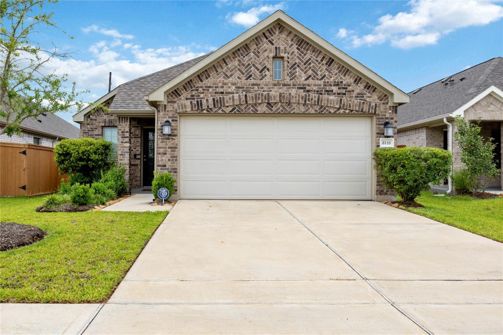 Photo of 8118 Royal Breeze Drive, Cypress, TX 77433 (MLS # 54144120)