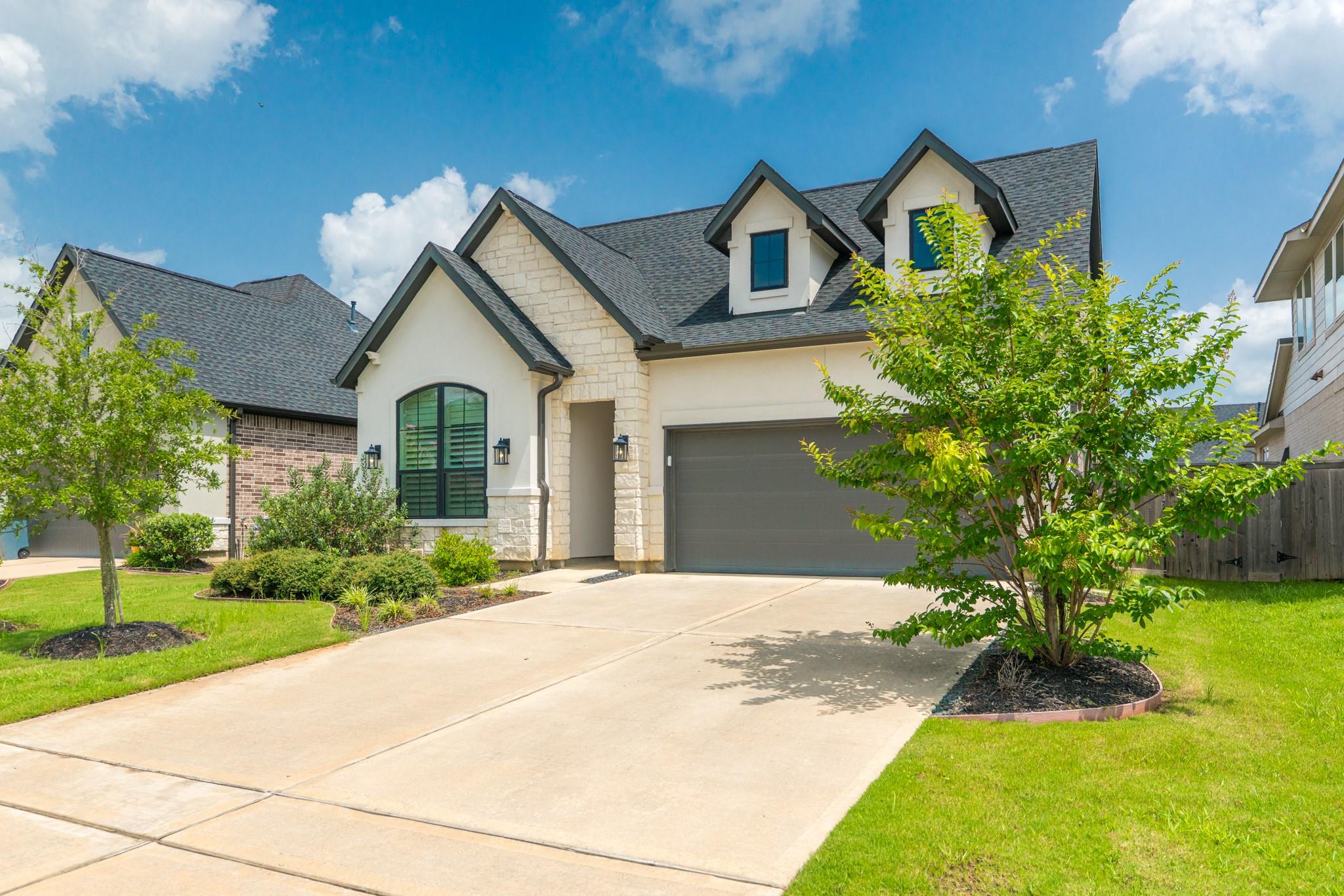 9322 Galloway Woods Trail